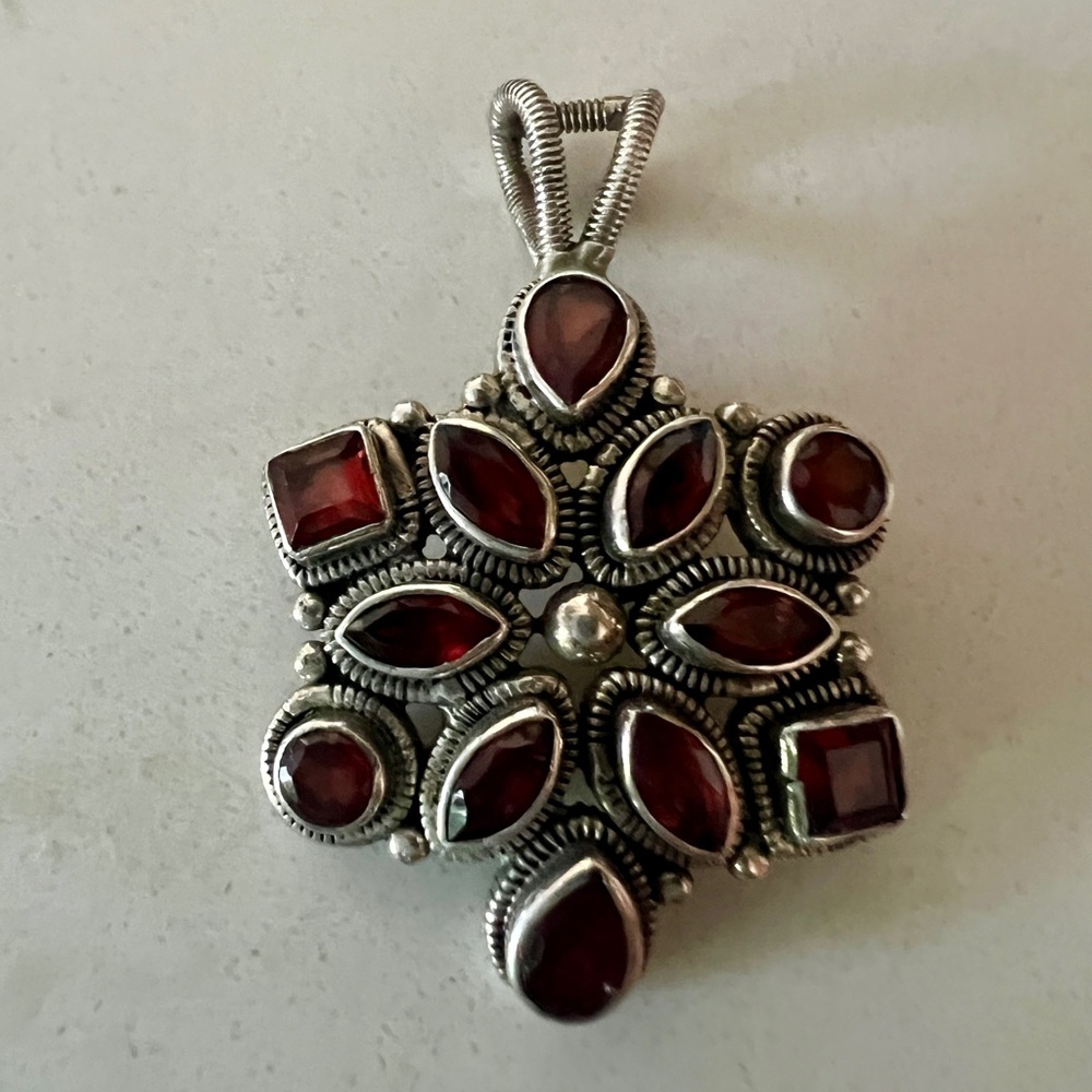 VTG Sterling Silver Garnet Starburst Pendant 925 Boho Cluster